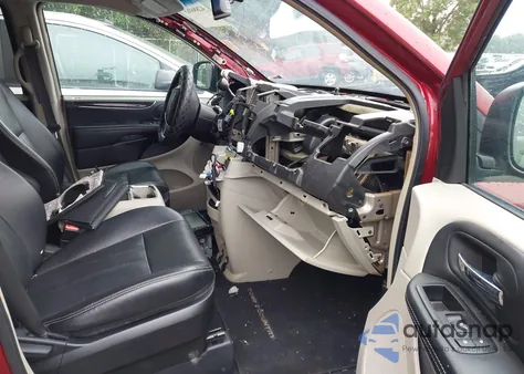 2015 Chrysler Town & Country Touring z USA, uszkodzony, nr VIN 2C4RC1BG7FR560451